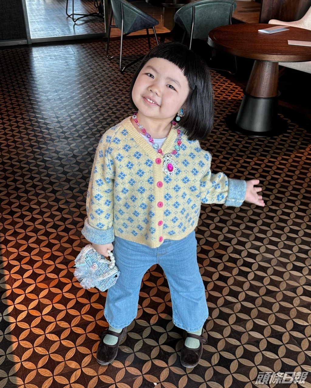 Lucy最近搬新屋。